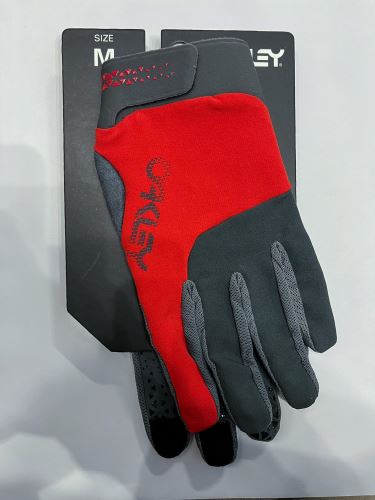 Celoprstové rukavice Oakley OFF Camber, červená/čierna